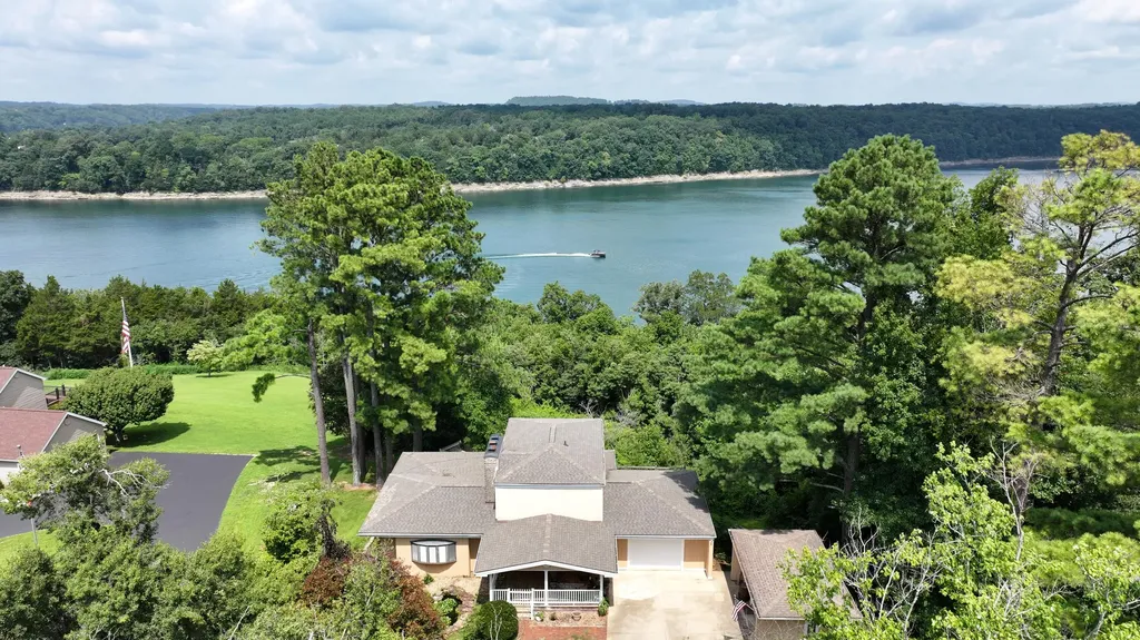 202 Peaceful Cove Lane Monticello KY 42633