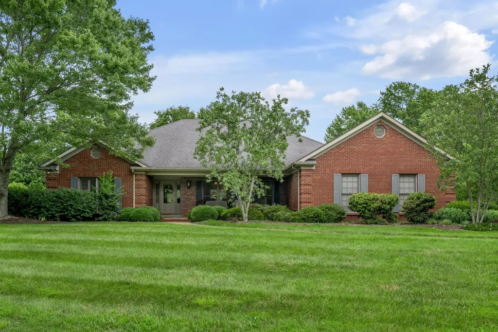 17 Olde Village Drive Nicholasville KY 40356