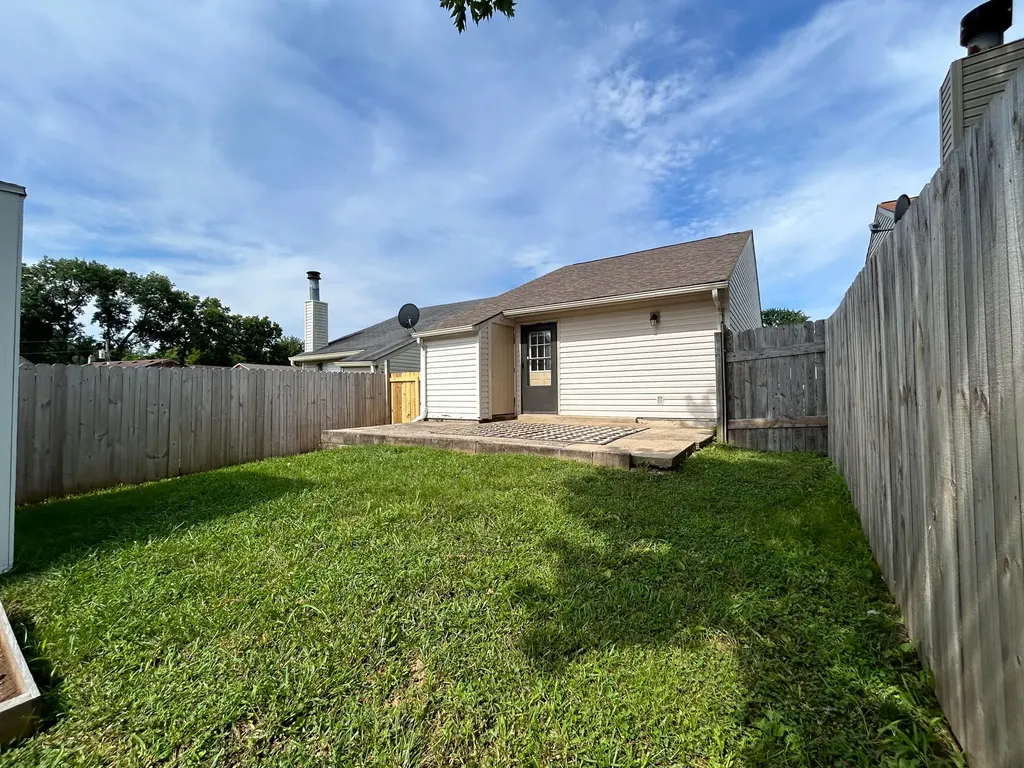 3332 Fox Trace Road Lexington KY 40515