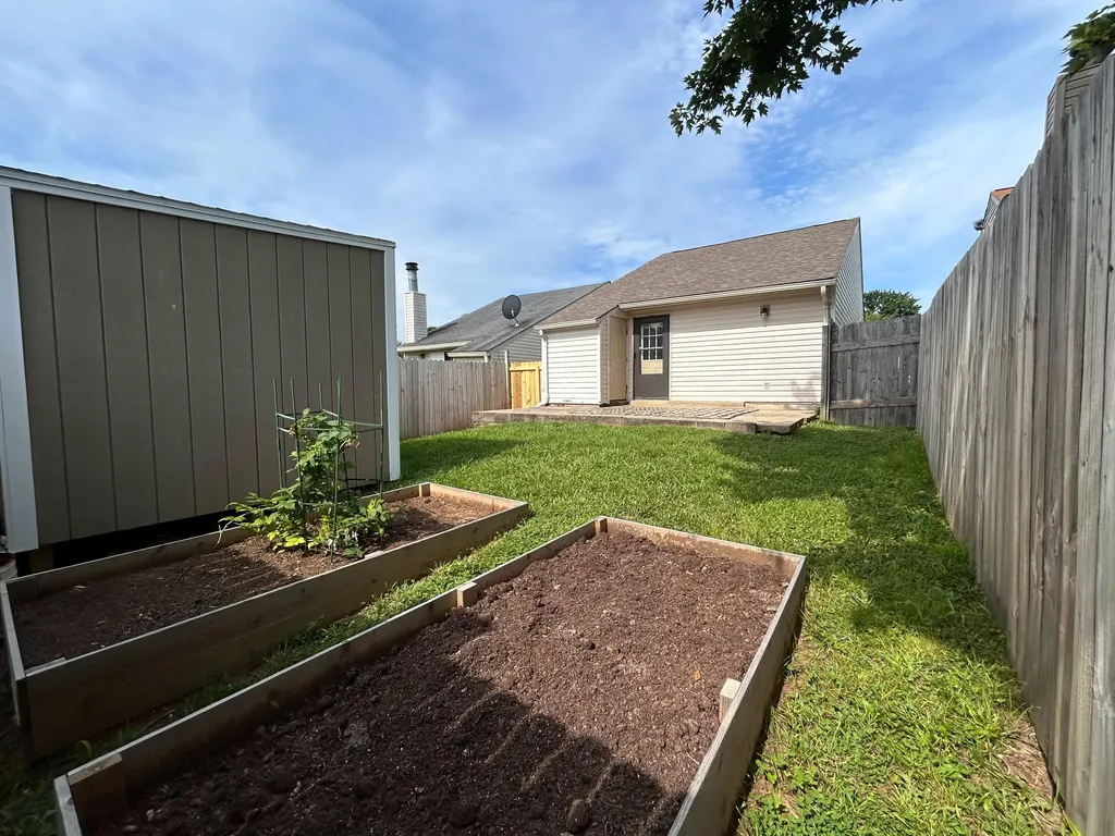 3332 Fox Trace Road Lexington KY 40515