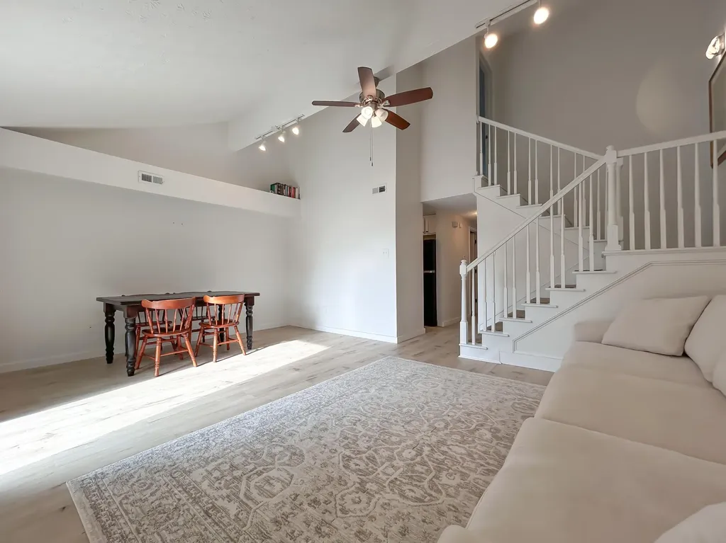 3332 Fox Trace Road Lexington KY 40515