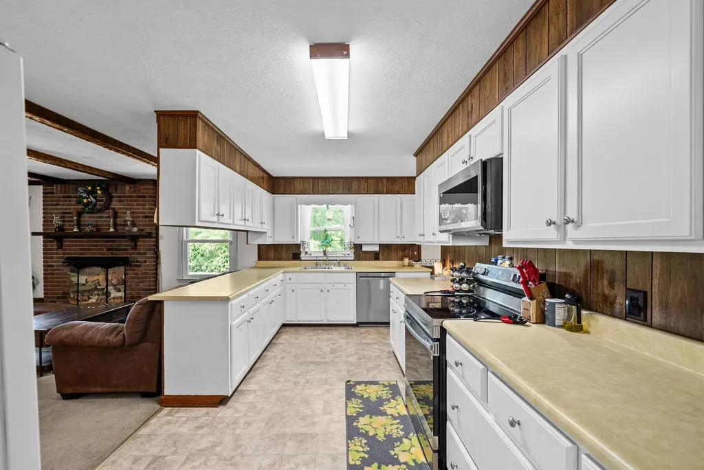 6455 Cansler Subdivision Road Hopkinsville KY 42240