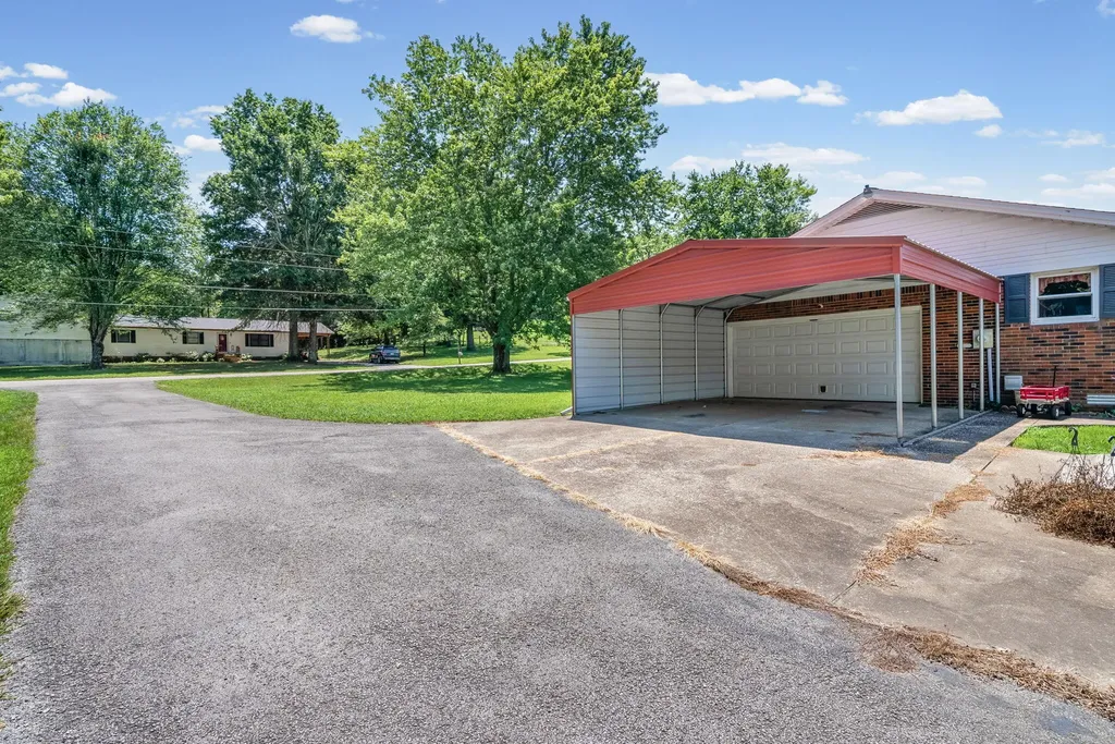 6455 Cansler Subdivision Road Hopkinsville KY 42240