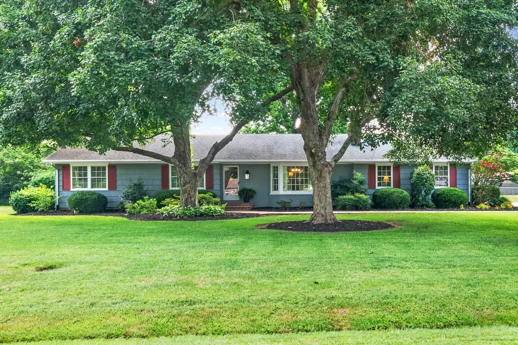 320 Skyline Park Drive Hopkinsville KY 42240