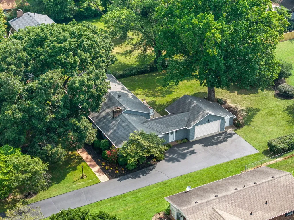 320 Skyline Park Drive Hopkinsville KY 42240