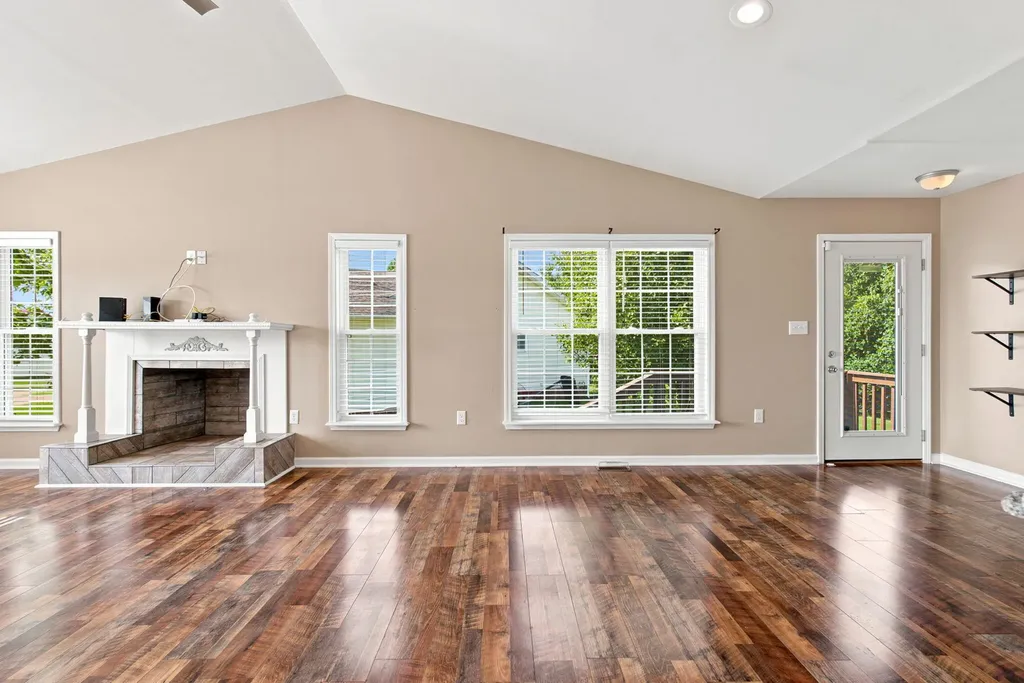 520 W Classic Village Lane Mt Sterling KY 40353