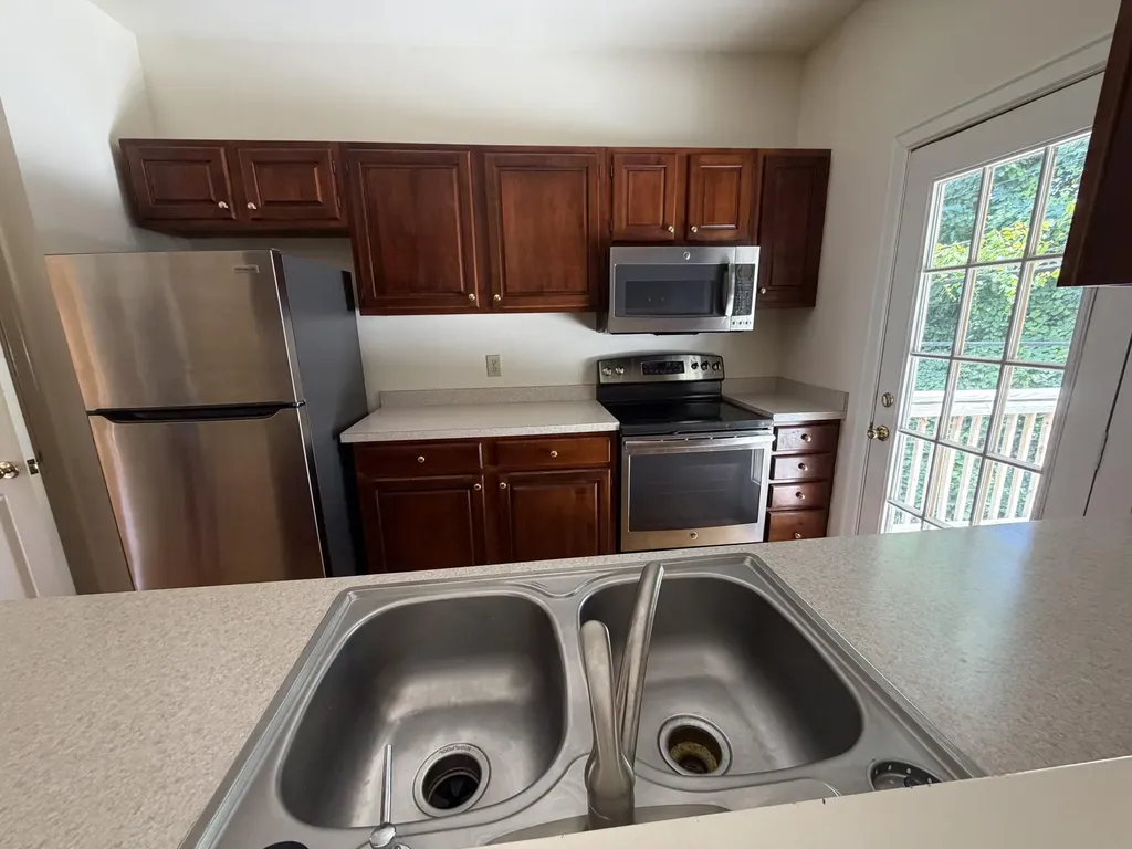 1112 Pepperhill Circle Lexington KY 40502