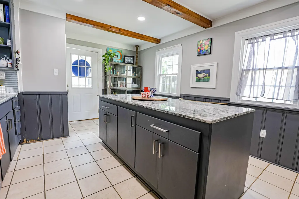 369 Wallace Lane Paducah KY 42001