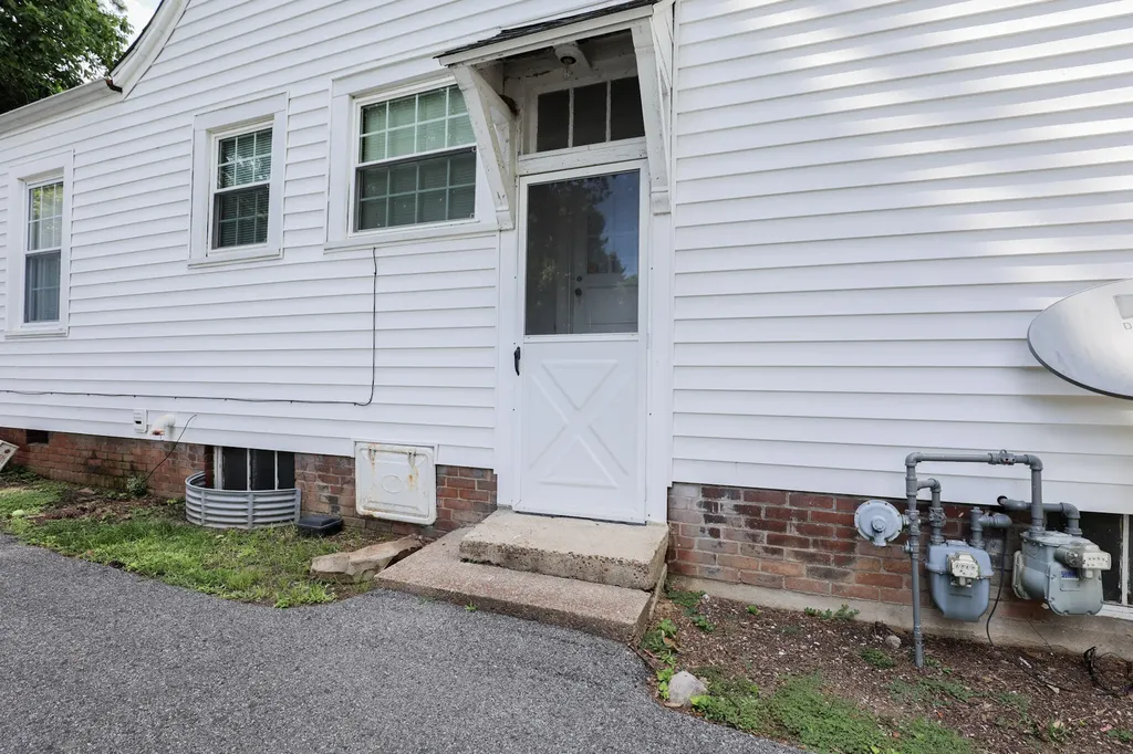 369 Wallace Lane Paducah KY 42001