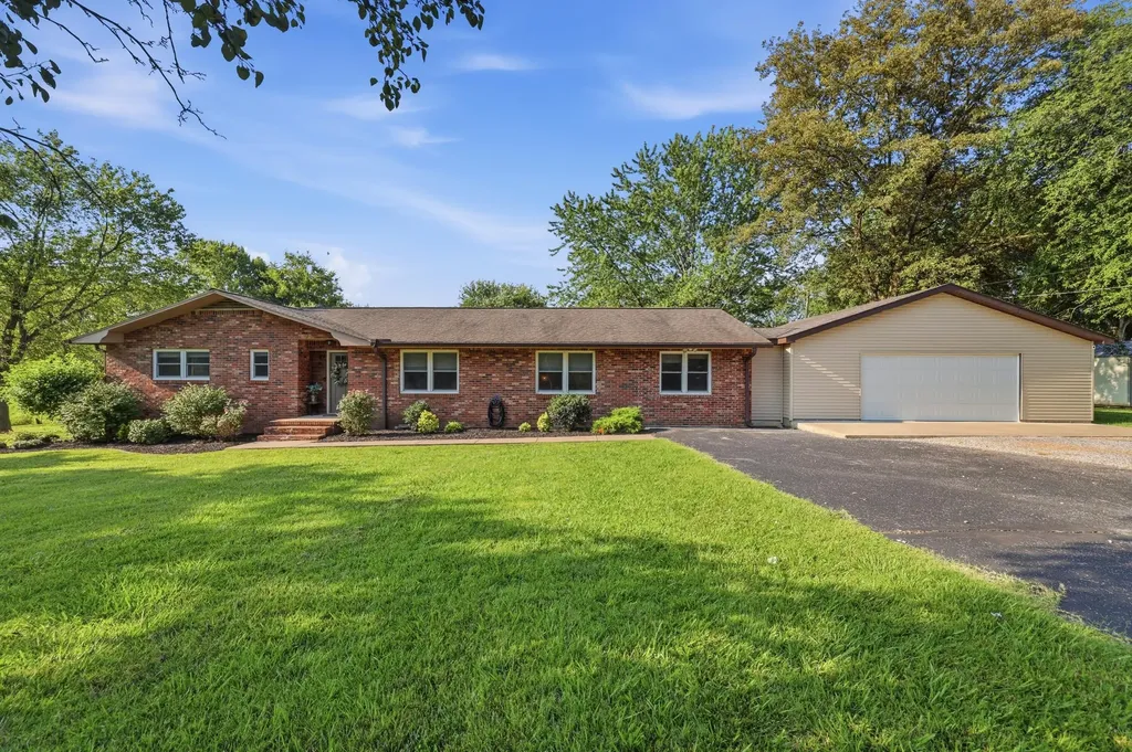 89 Perry Street Mayfield KY 42066