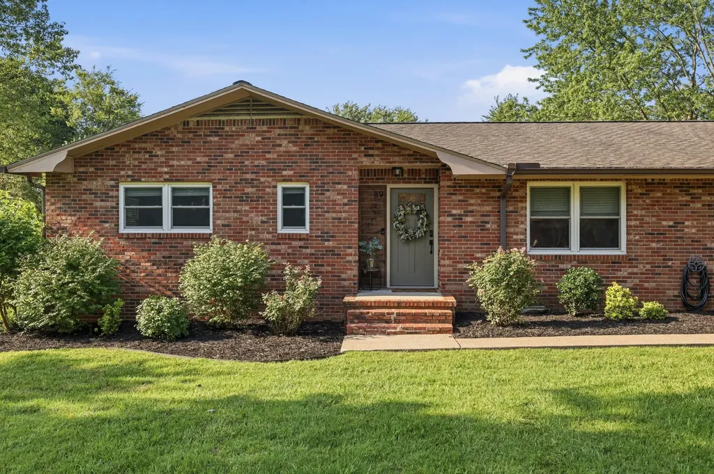 89 Perry Street Mayfield KY 42066