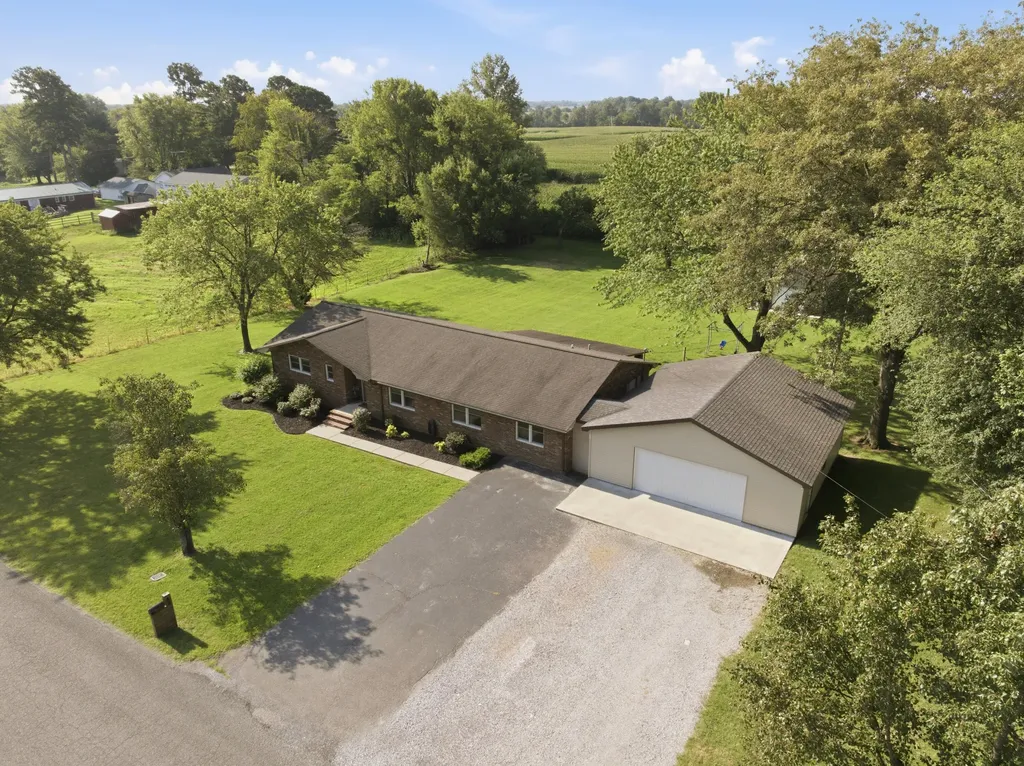 89 Perry Street Mayfield KY 42066