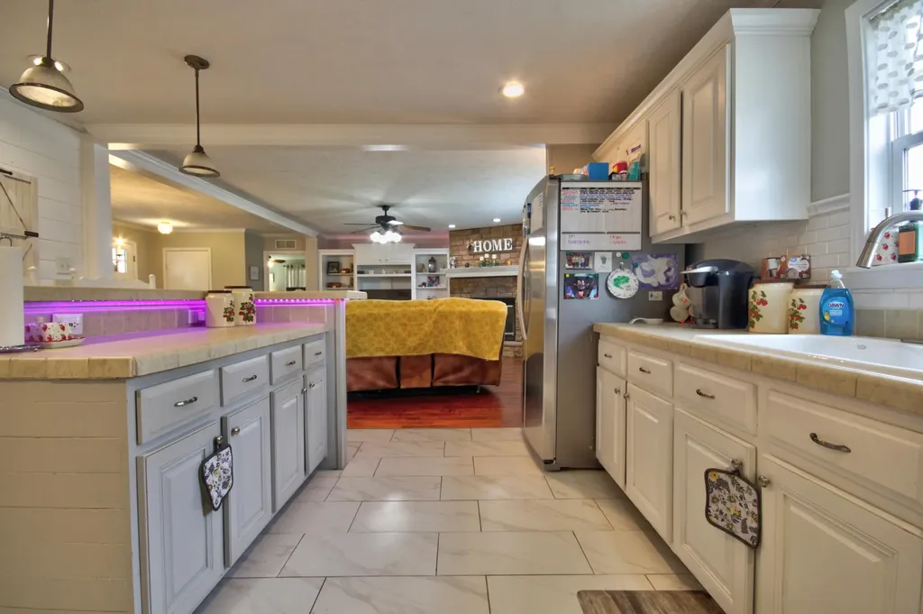 1838 Chaney Ridge Road London KY 40741
