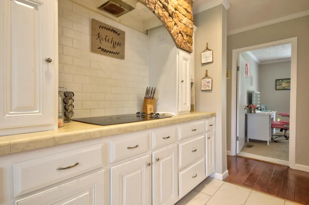 1838 Chaney Ridge Road London KY 40741