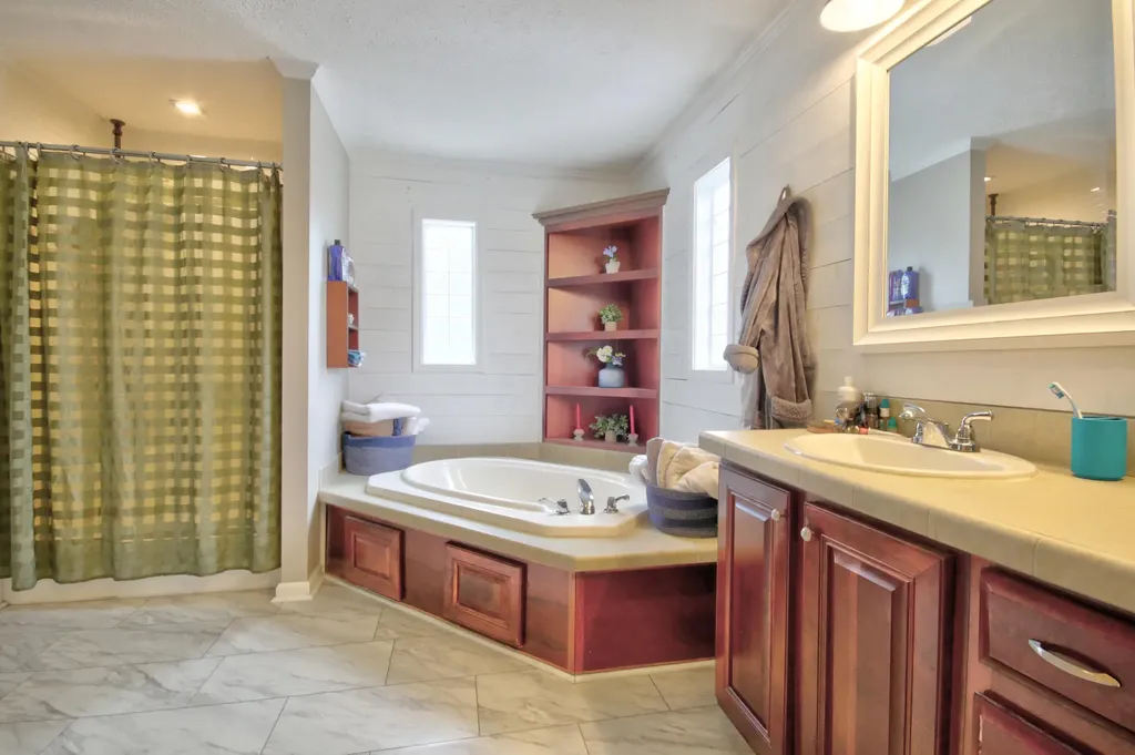 1838 Chaney Ridge Road London KY 40741