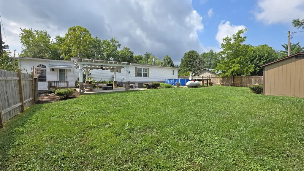 1838 Chaney Ridge Road London KY 40741