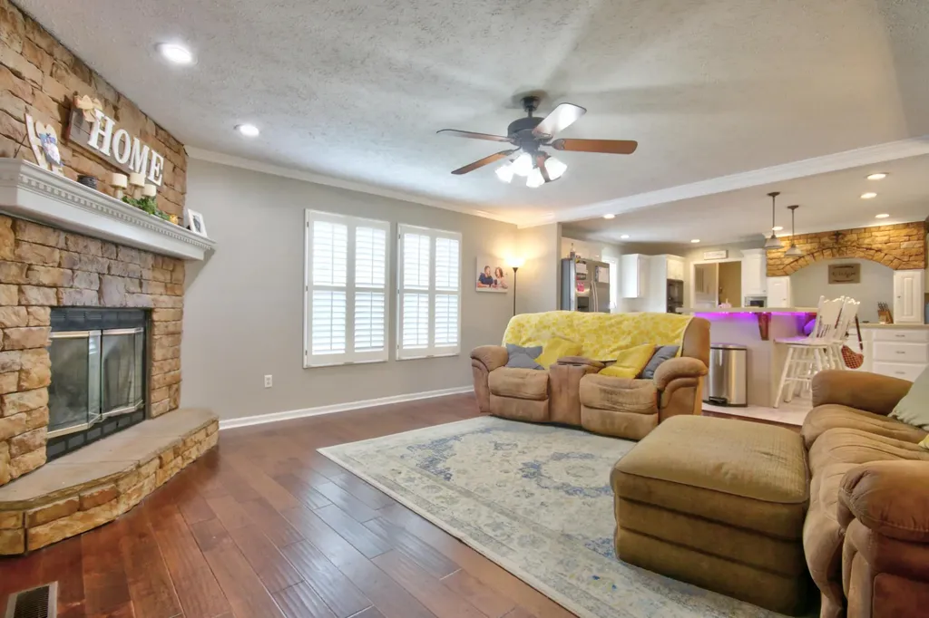 1838 Chaney Ridge Road London KY 40741