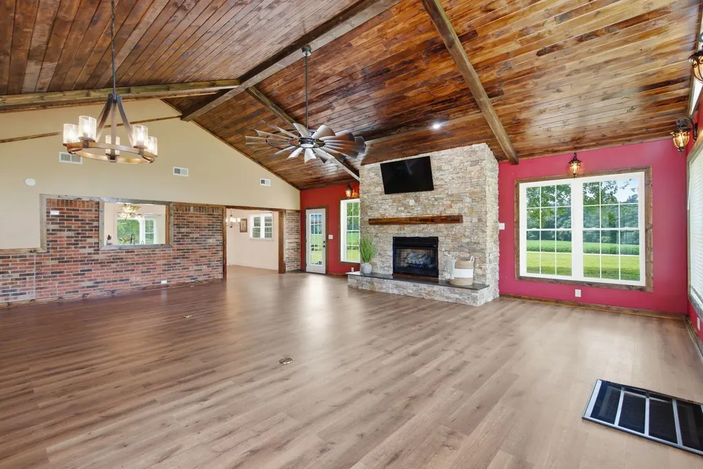 130 White Road Brownsville KY 42210