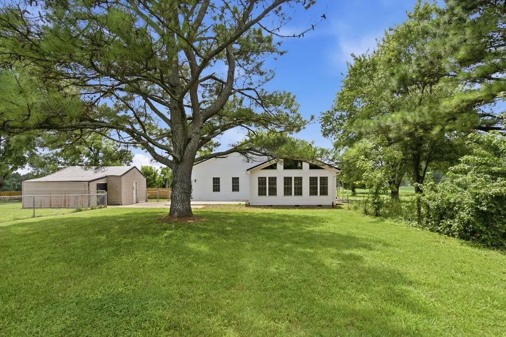 130 White Road Brownsville KY 42210