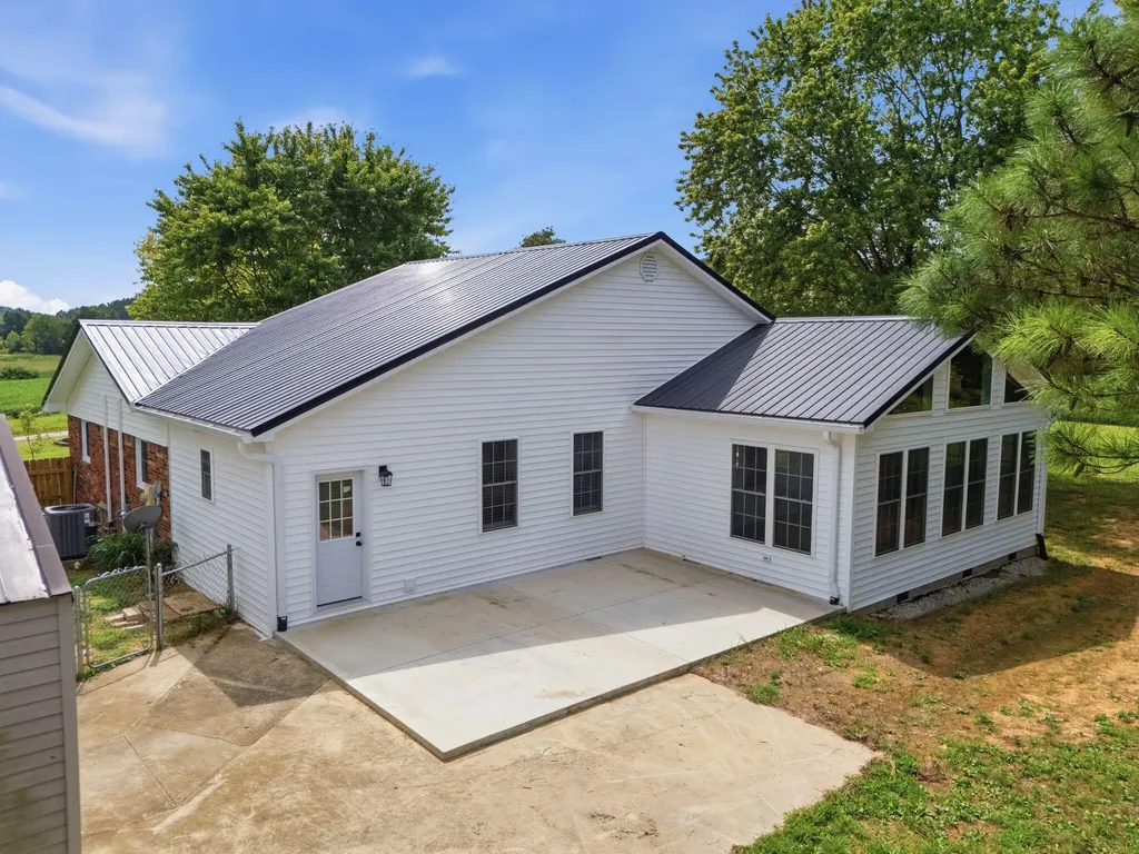 130 White Road Brownsville KY 42210
