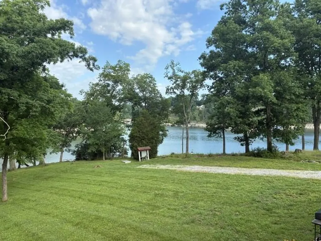 304 Persimmon Way Harrodsburg KY 40330