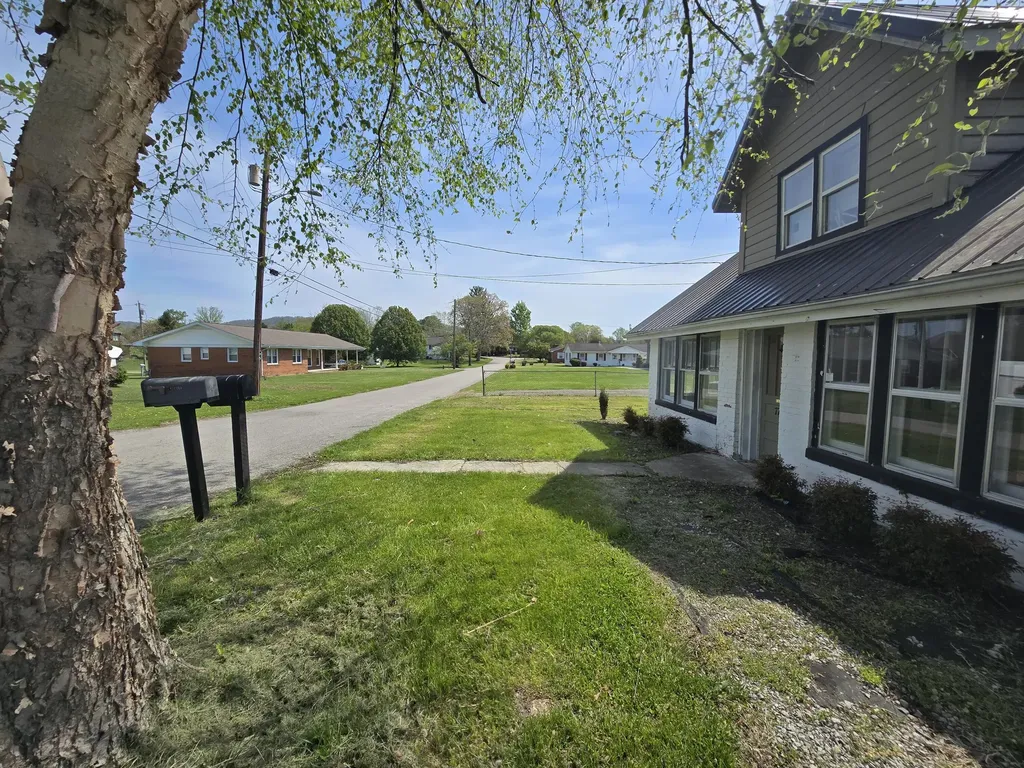 77 Curd Road Williamsburg KY 40769
