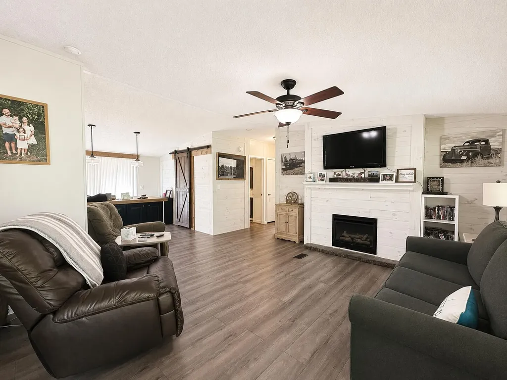 1951 Angel Ridge Road Hustonville KY 40437