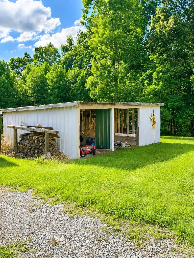 1951 Angel Ridge Road Hustonville KY 40437