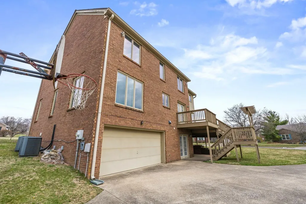 1116 Shagbark Lane Lexington KY 40515