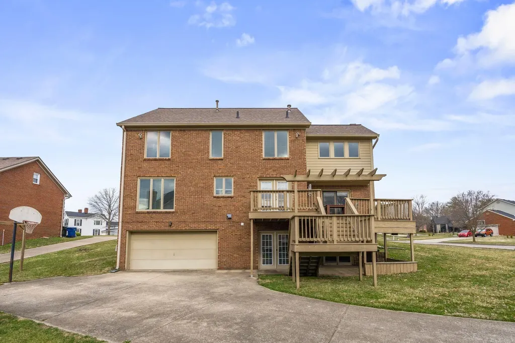 1116 Shagbark Lane Lexington KY 40515