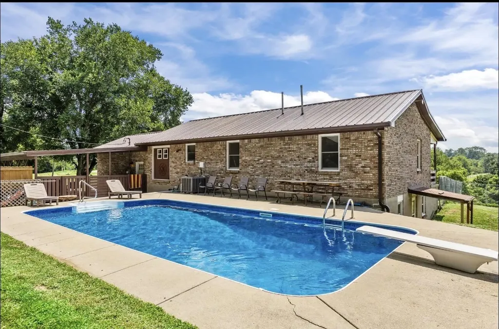 1780 Stoner-ephesus Road Winchester KY 40391