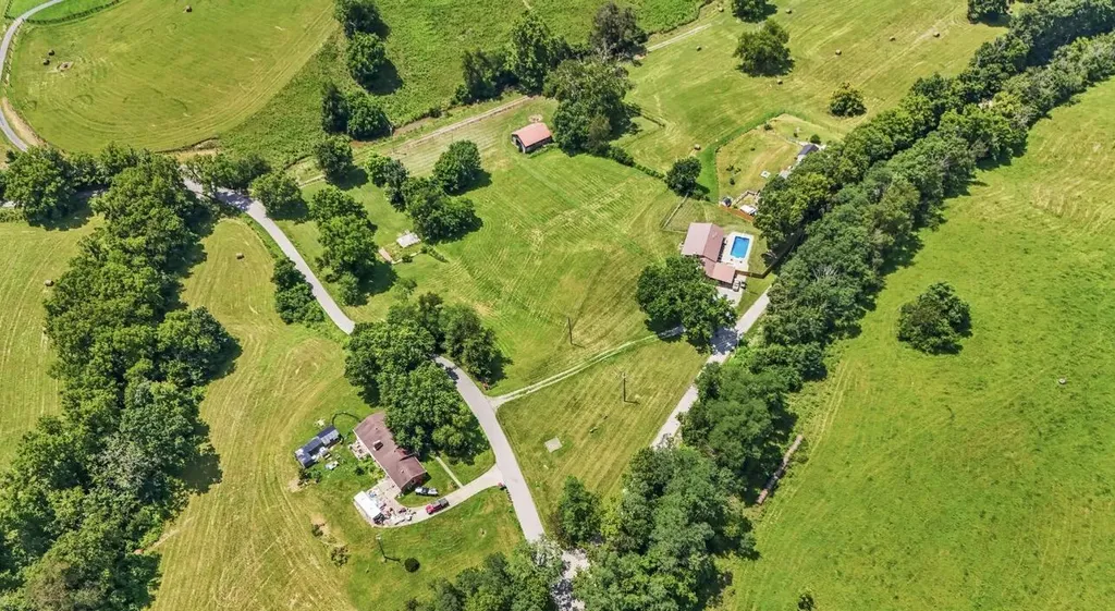 1780 Stoner-ephesus Road Winchester KY 40391
