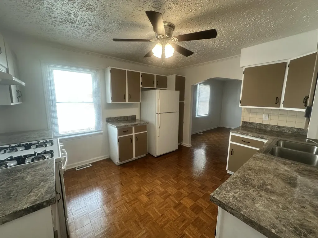 95 Glass Avenue Lexington KY 40505