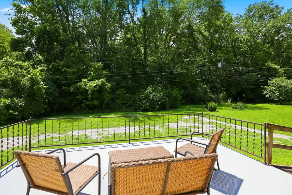 305 Redwood Drive Stanford KY 40484