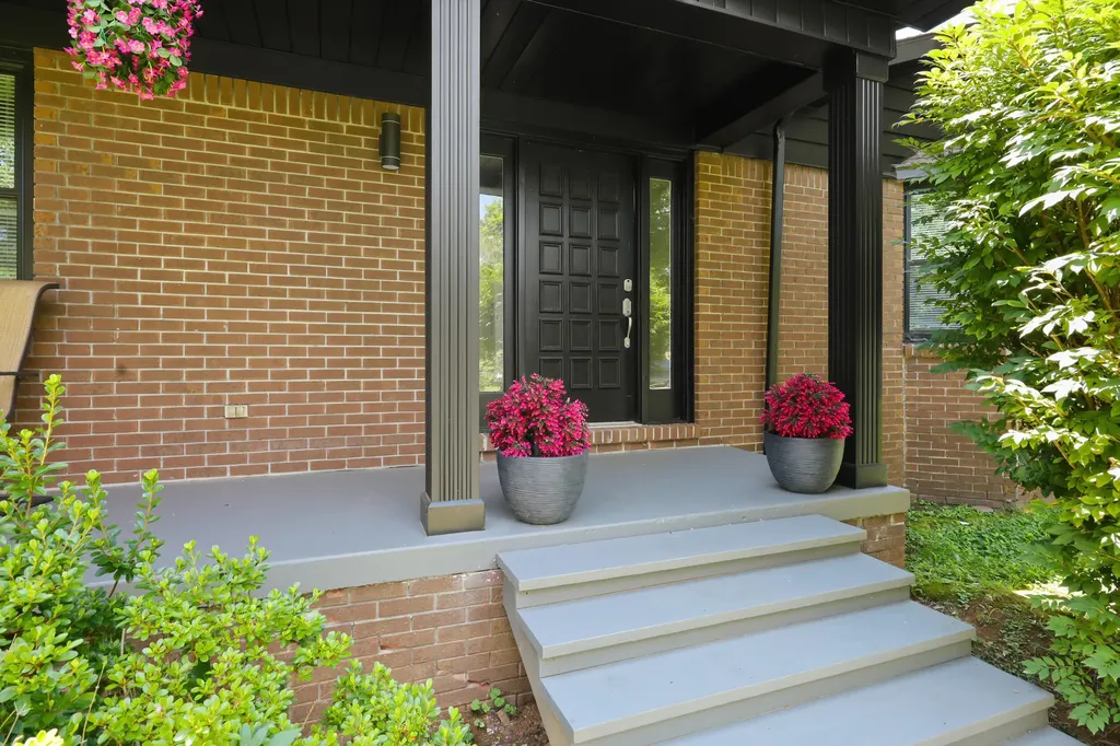 305 Redwood Drive Stanford KY 40484