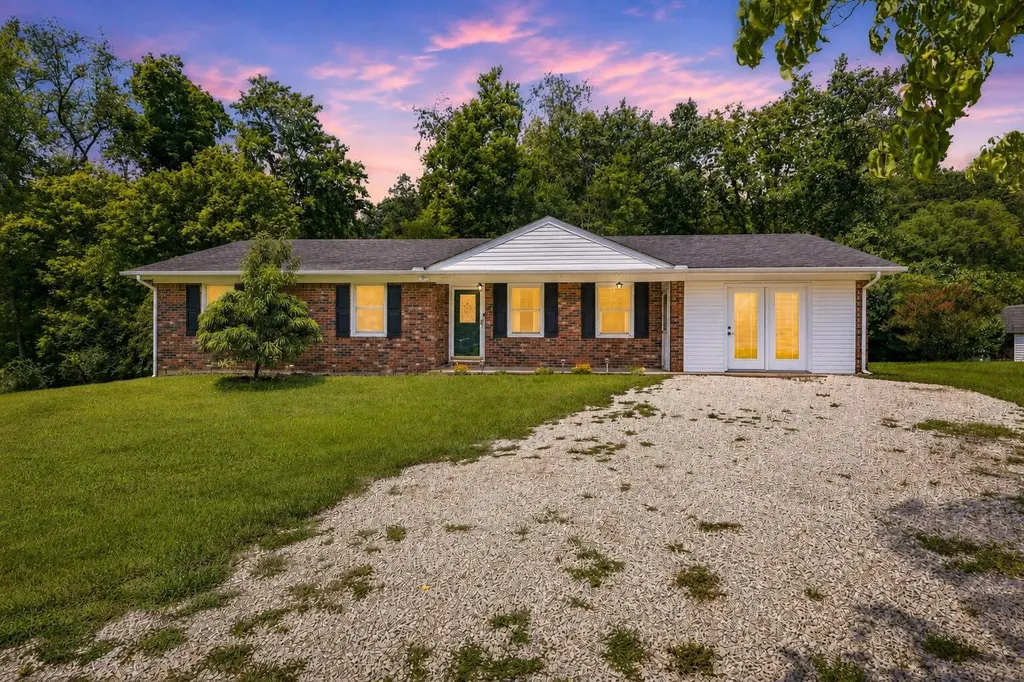 1100 Brush Creek Road Clay City KY 40312