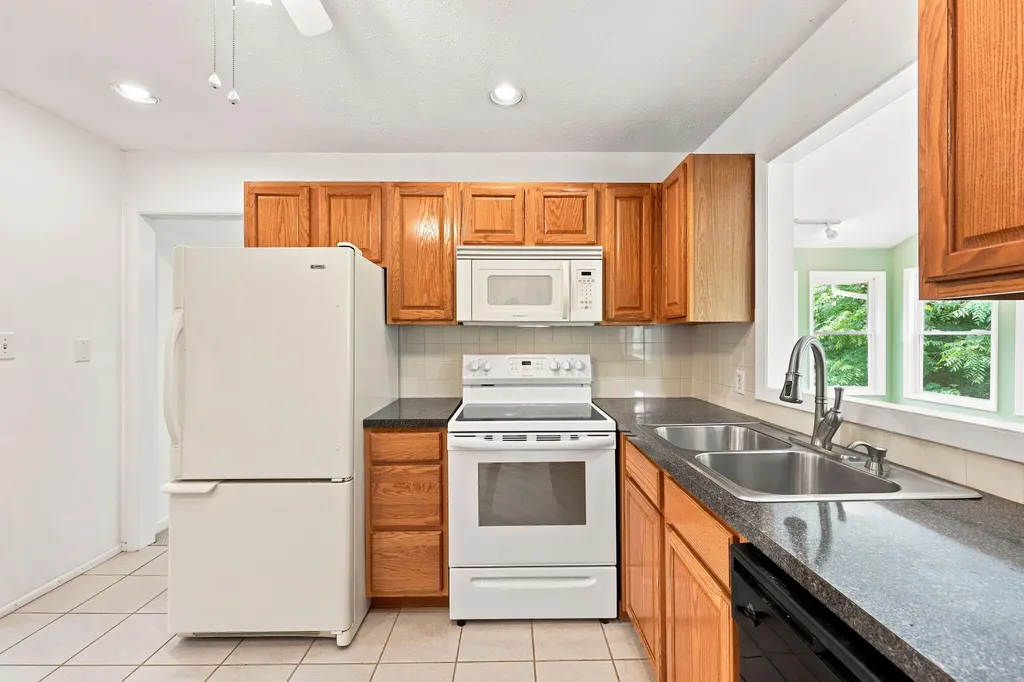 1100 Brush Creek Road Clay City KY 40312