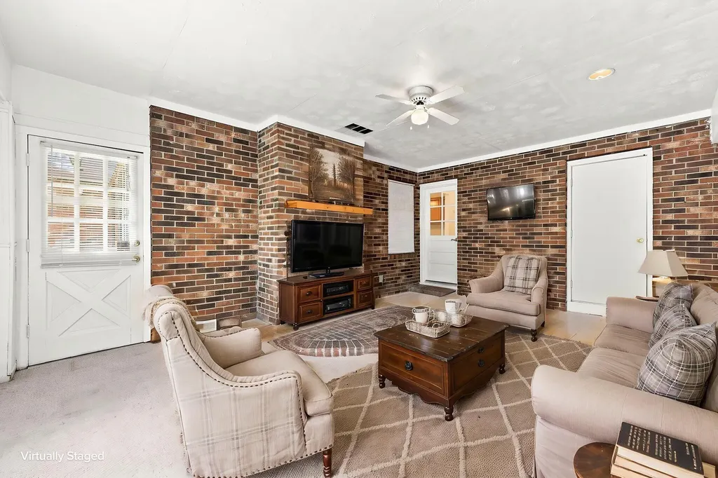 1100 Brush Creek Road Clay City KY 40312