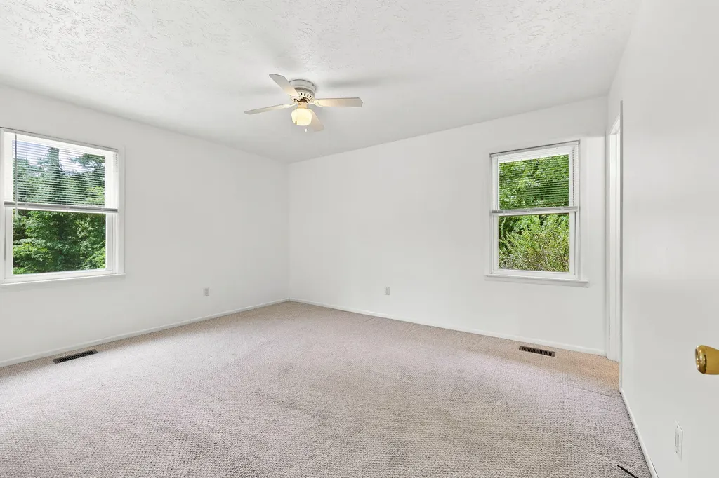 1100 Brush Creek Road Clay City KY 40312