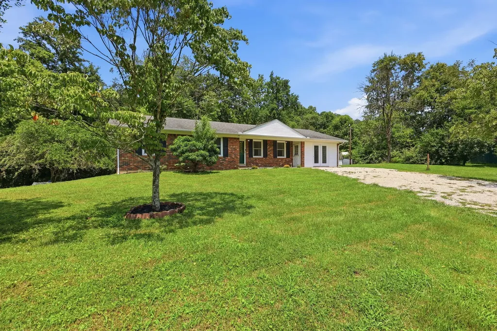 1100 Brush Creek Road Clay City KY 40312