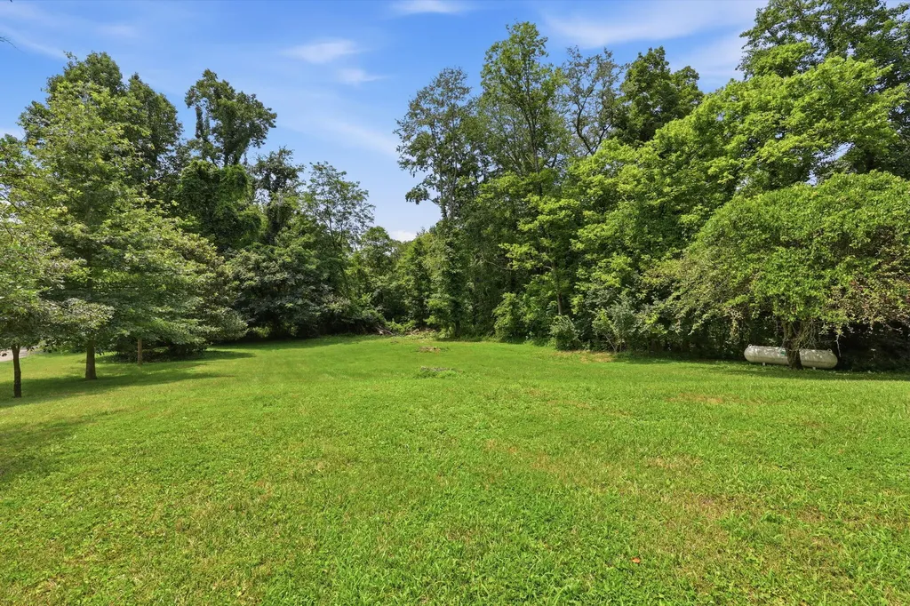 1100 Brush Creek Road Clay City KY 40312