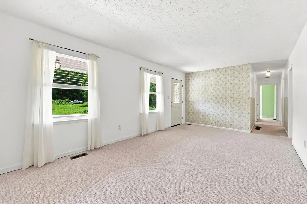 1100 Brush Creek Road Clay City KY 40312