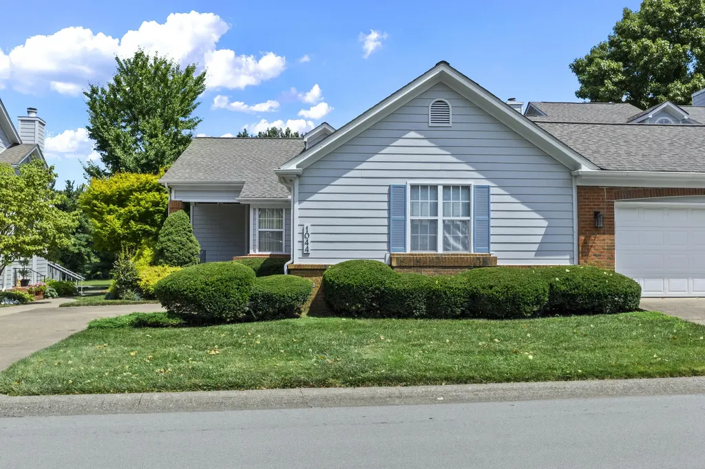 1044 Griffin Gate Drive Lexington KY 40511