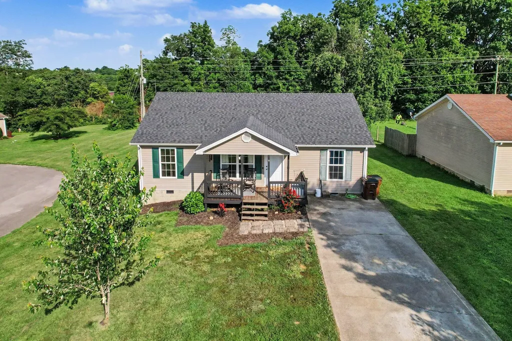 76 Cassie Court Stanford KY 40484