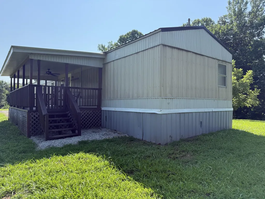 1090 Furnace Mountain Road Monticello KY 42633