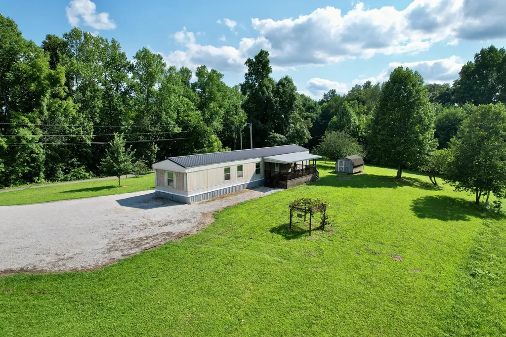 1090 Furnace Mountain Road Monticello KY 42633
