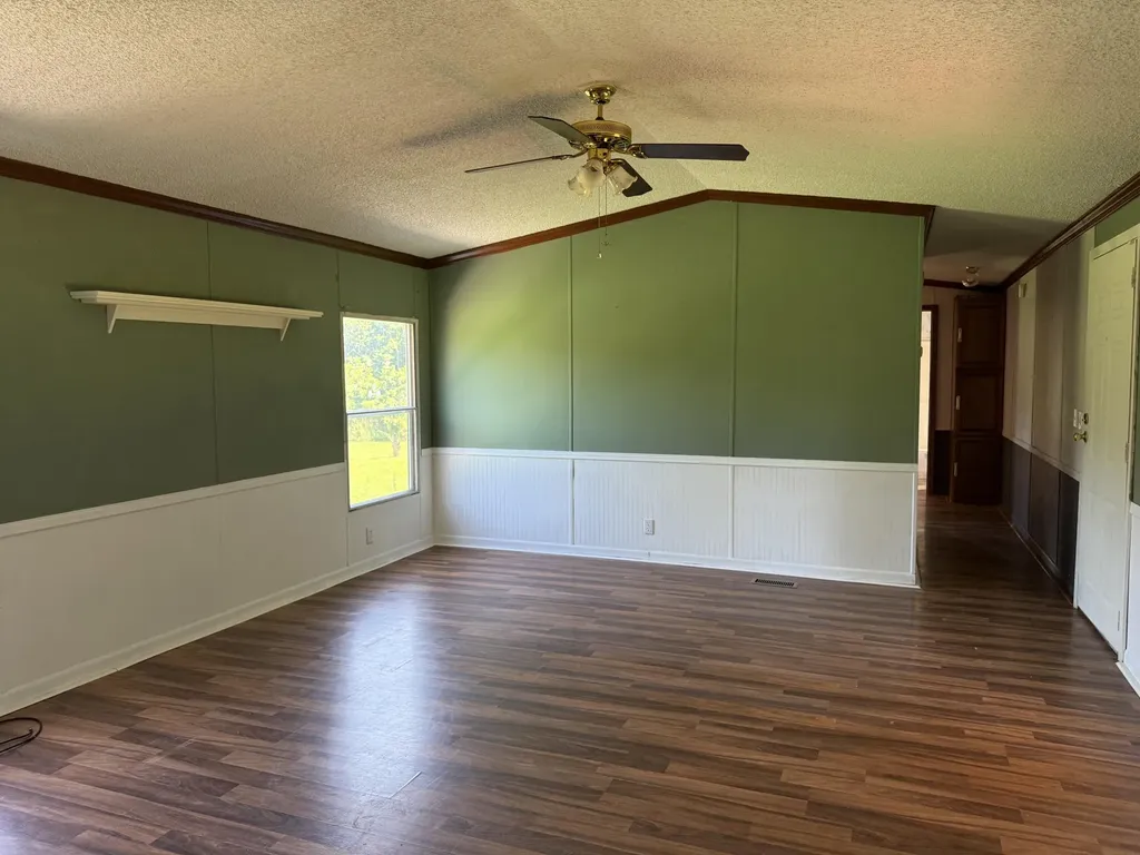 1090 Furnace Mountain Road Monticello KY 42633