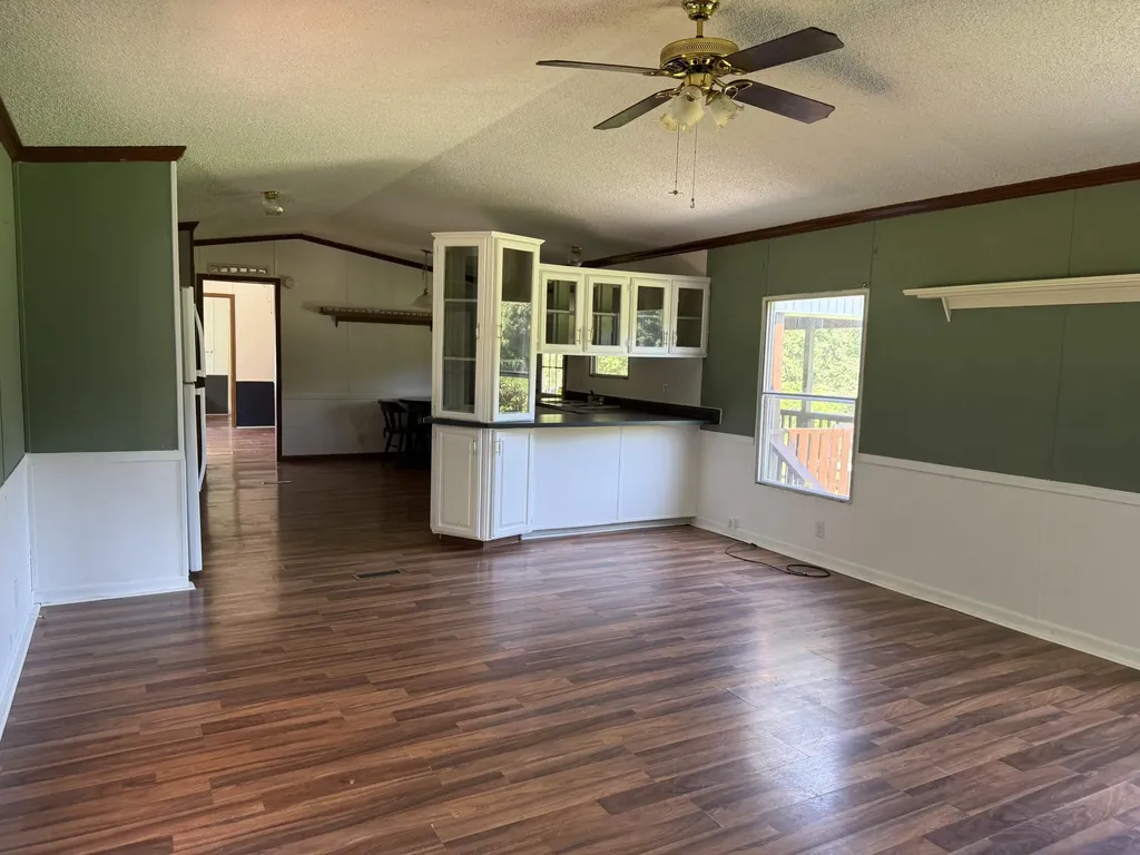 1090 Furnace Mountain Road Monticello KY 42633