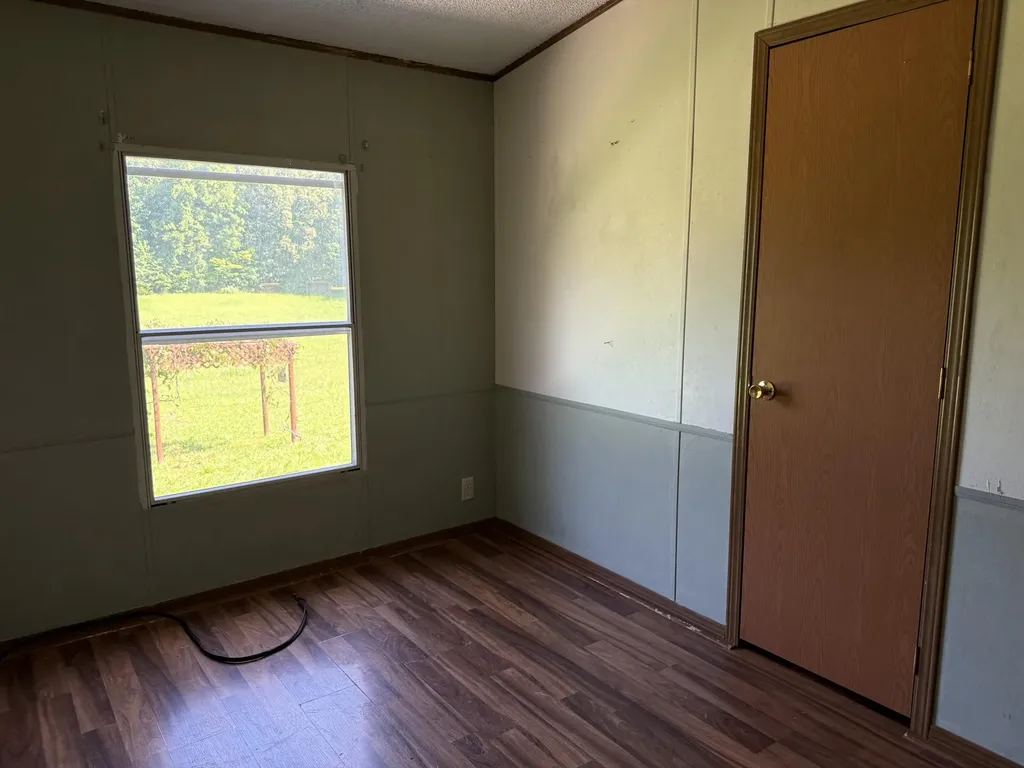 1090 Furnace Mountain Road Monticello KY 42633