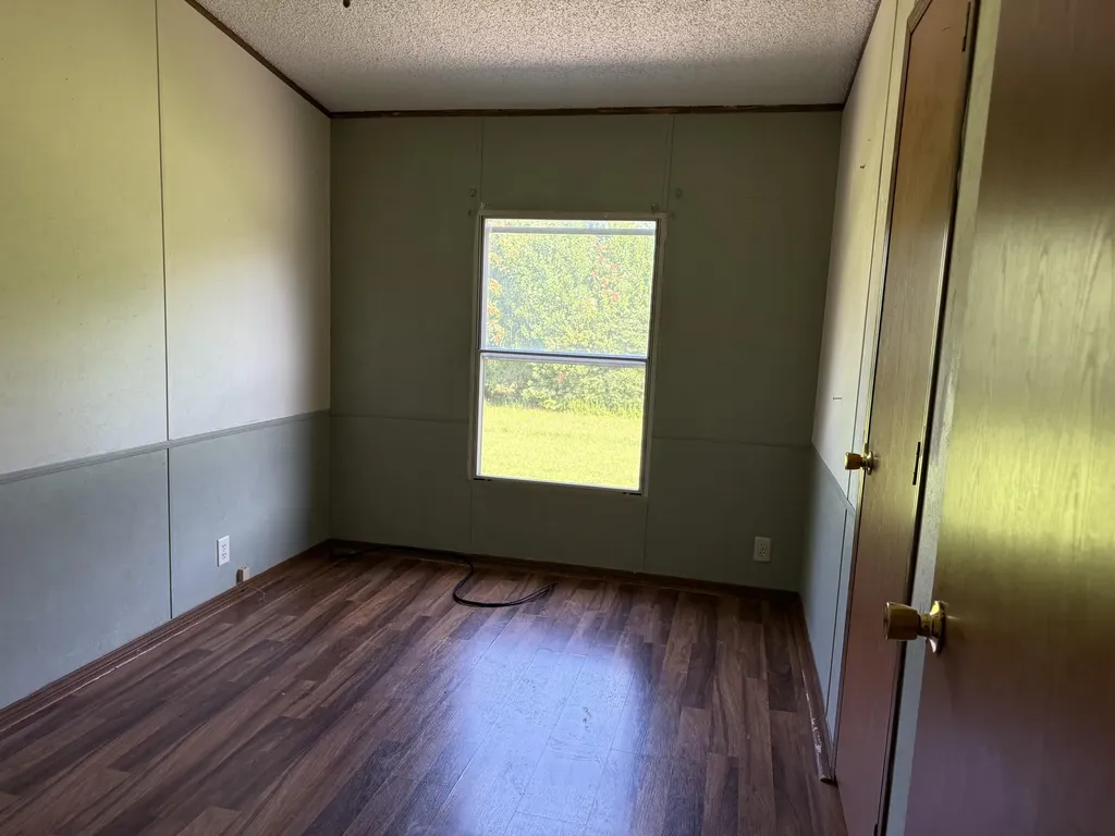 1090 Furnace Mountain Road Monticello KY 42633